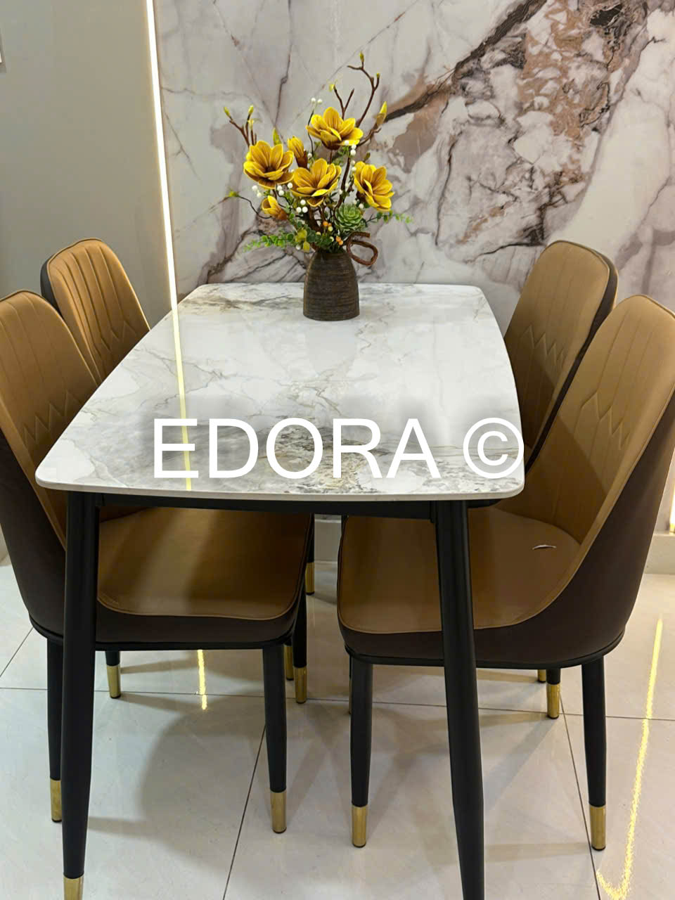 Bộ bàn ăn 4 ghế da 1m2