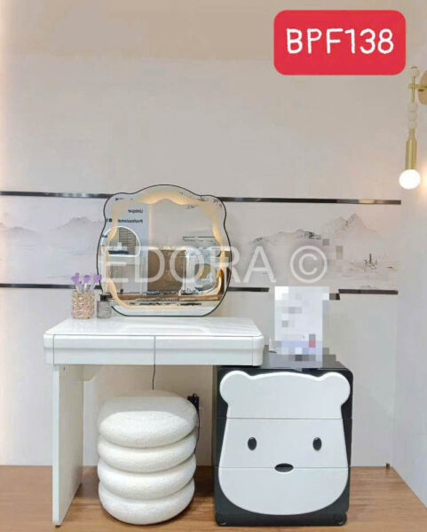 Bàn trang điểm mặt gấu trắng BPF138