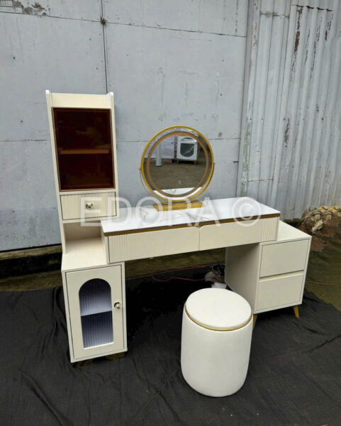 Bàn trang điểm tủ đứng gương led TD005